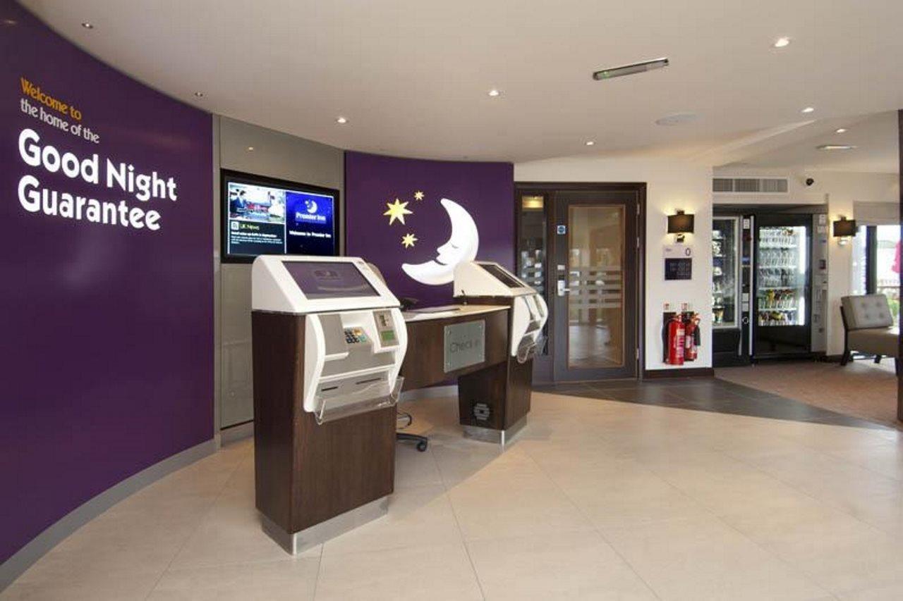 Premier Inn เอ็กซิเตอร์ ภายนอก รูปภาพ